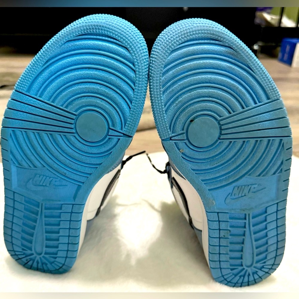 Air Jordan 1 University Blue - Picture 4 of 7
